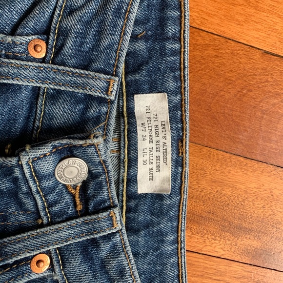 BRAND NEW LEVIS 721 high rise skinny - Picture 4 of 7
